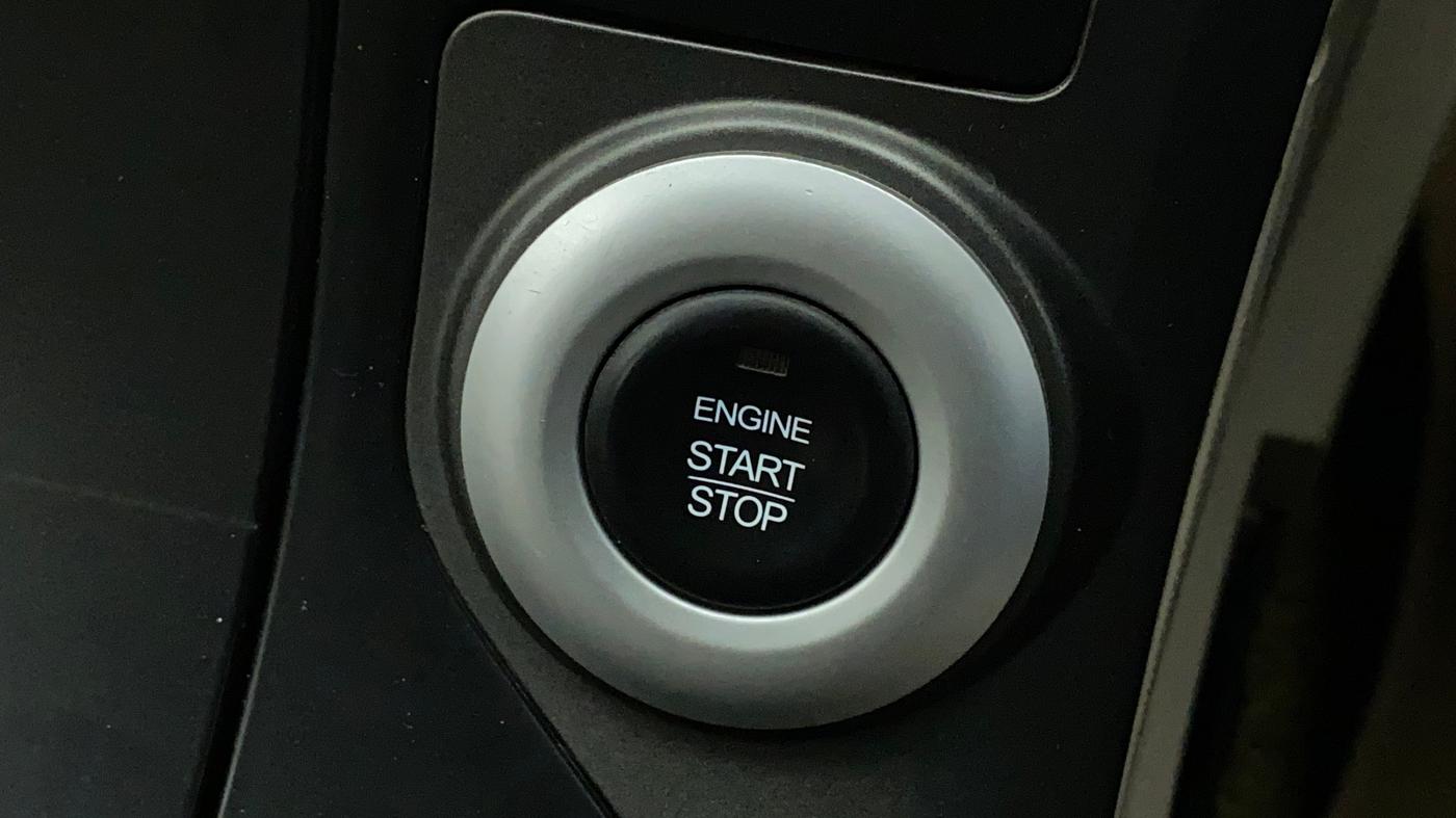 2017 Mahindra XUV500 W10 AT, Diesel, Automatic, 87,979 km, Keyless Start/ Stop Button