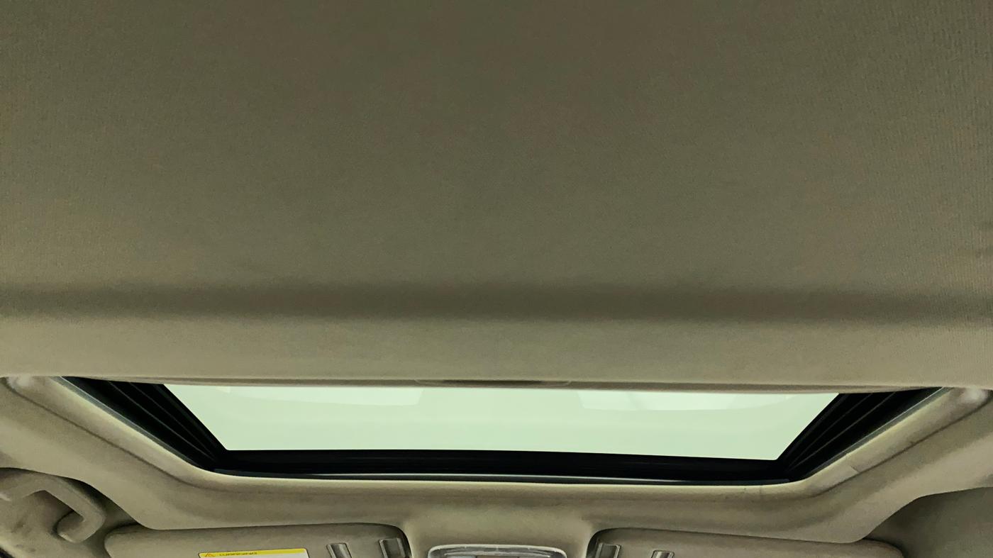 2017 Mahindra XUV500 W10 AT, Diesel, Automatic, 87,979 km, Moonroof/ Sunroof