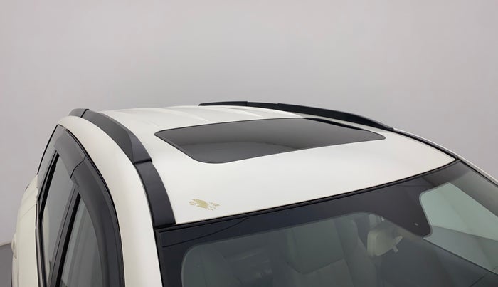 2017 Mahindra XUV500 W10 AT, Diesel, Automatic, 87,979 km, Roof