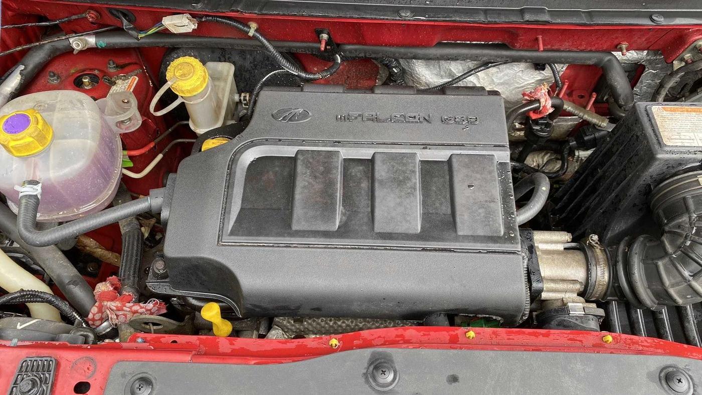 2017 Mahindra Kuv100 K4 PLUS 5 STR, Petrol, Manual, 5,352 km, Open Bonet