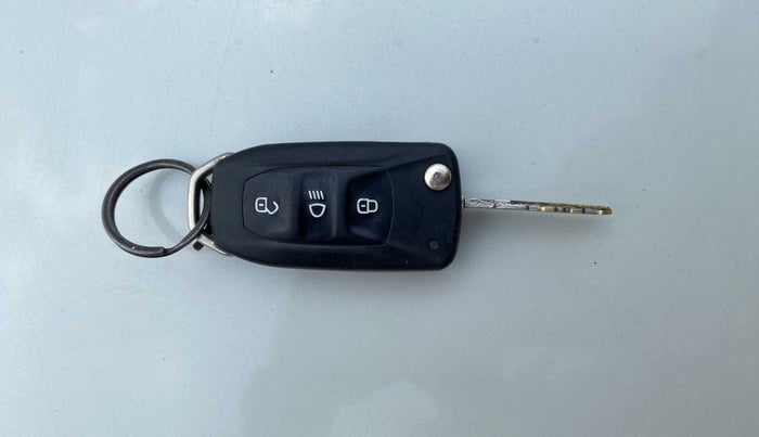 2016 Tata Tiago XT PETROL, Petrol, Manual, 22,015 km, Key Close Up