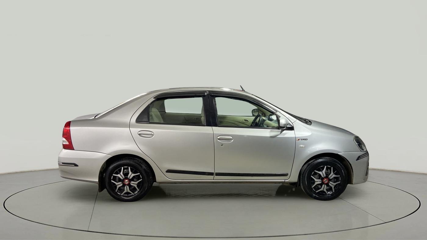 2017 Toyota Etios GX PLATINUM, CNG, Manual, 50,160 km, Right Side View