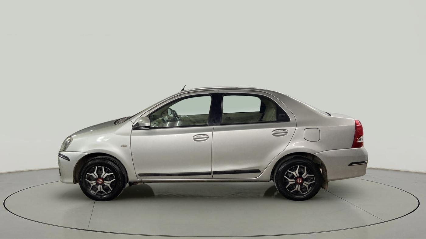 2017 Toyota Etios GX PLATINUM, CNG, Manual, 50,160 km, Left Side