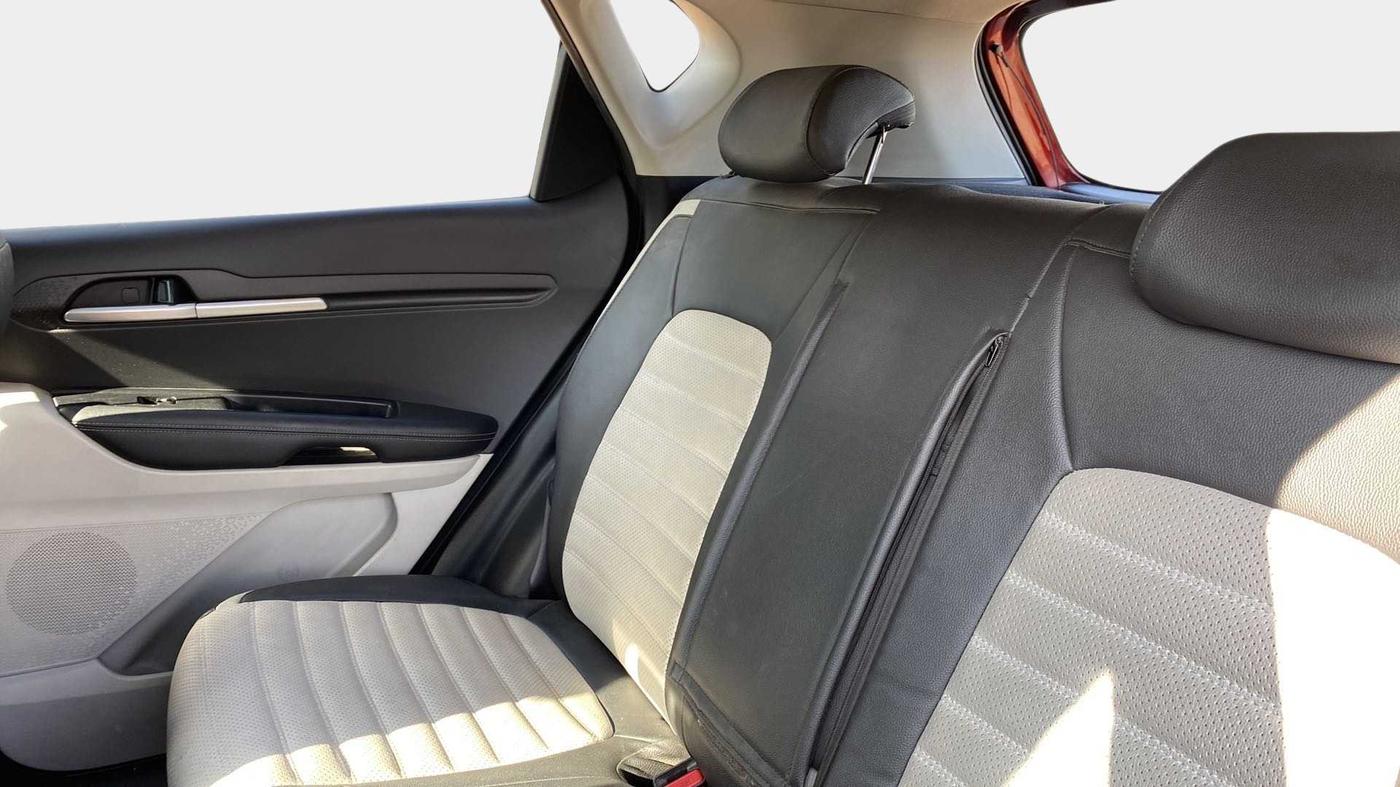 2021 KIA SONET HTX 1.5, Diesel, Manual, 27,693 km, Right Side Rear Door Cabin