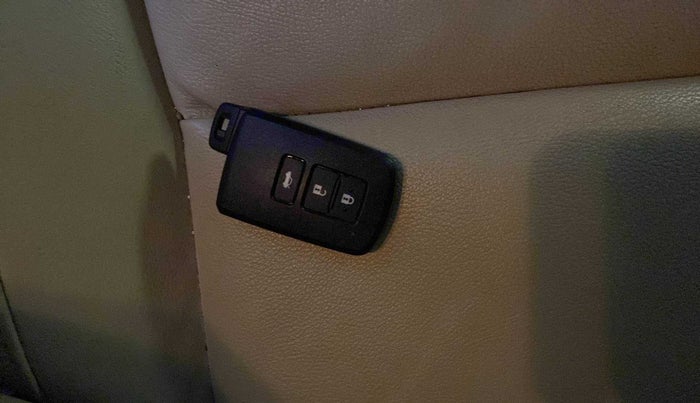 2019 Toyota Corolla Altis VL CVT PETROL, Petrol, Automatic, 27,222 km, Key Close Up