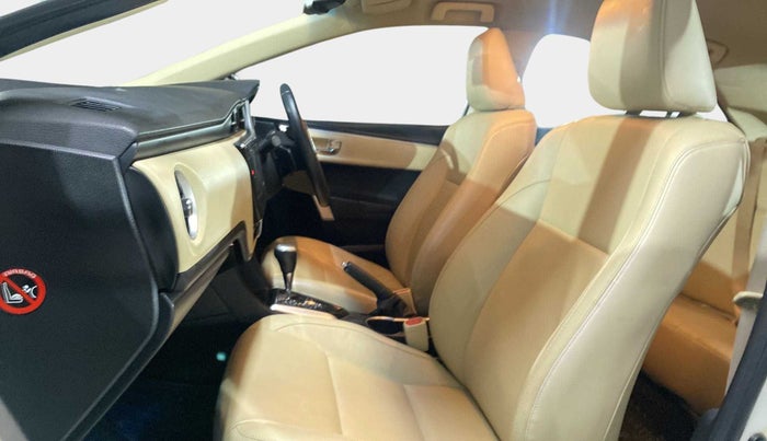 2019 Toyota Corolla Altis VL CVT PETROL, Petrol, Automatic, 27,222 km, Right Side Front Door Cabin