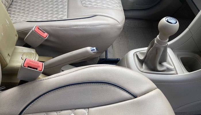 2014 Maruti Ertiga ZDI, Diesel, Manual, 77,666 km, Gear Lever