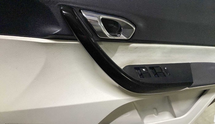 2022 Tata TIGOR XZ PLUS CNG, CNG, Manual, 13,833 km, Driver Side Door Panels Control