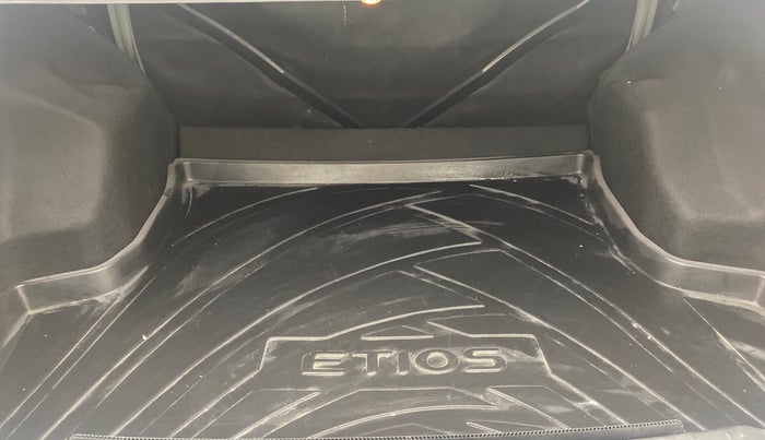 2013 Toyota Etios GD, Diesel, Manual, 34,119 km, Boot Inside