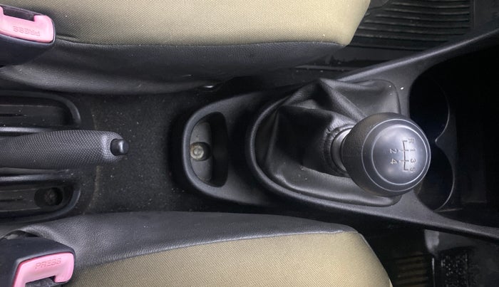 2013 Toyota Etios GD, Diesel, Manual, 34,119 km, Gear Lever