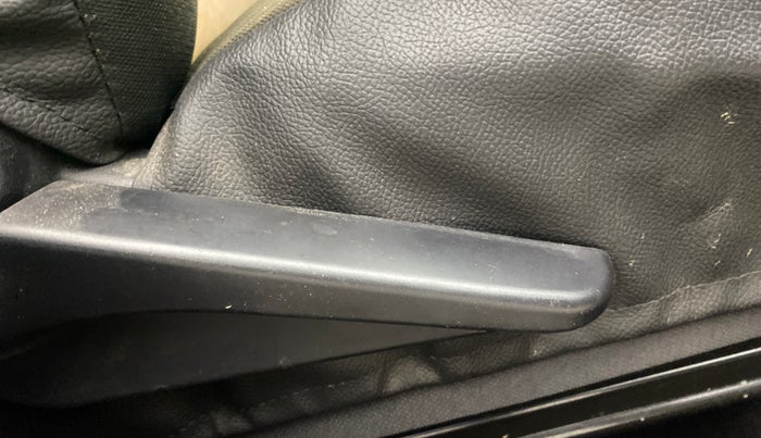 2013 Toyota Etios GD, Diesel, Manual, 34,119 km, Driver Side Adjustment Panel