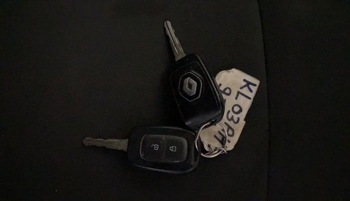 2023 Renault TRIBER RXL MT, Petrol, Manual, 36,279 km, Key Close Up