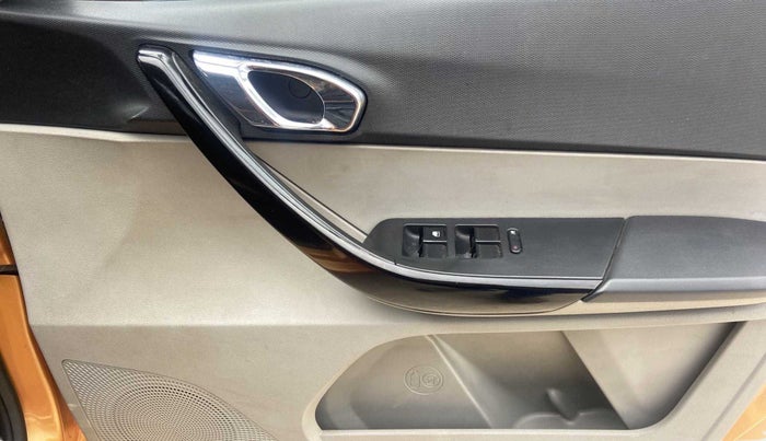2018 Tata Tiago XZ PETROL, Petrol, Manual, 23,006 km, Driver Side Door Panels Control