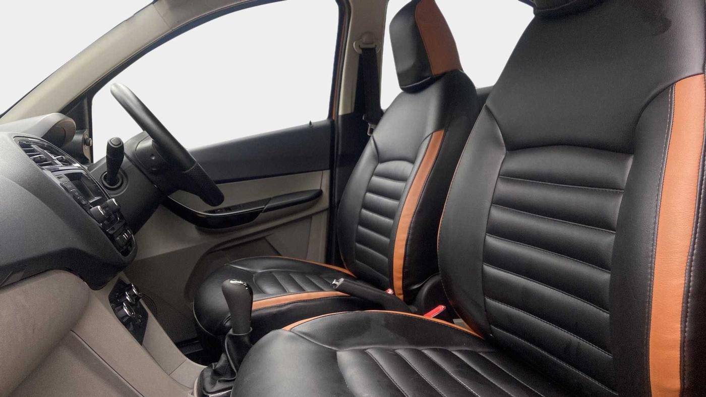 2018 Tata Tiago XZ PETROL, Petrol, Manual, 23,006 km, Right Side Front Door Cabin