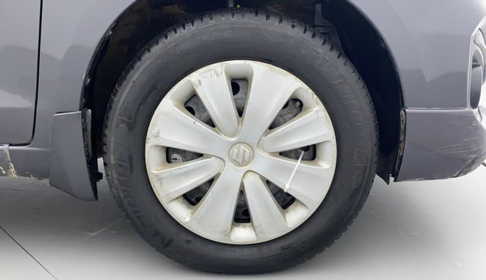 2017 Maruti Ertiga VXI AT, Petrol, Automatic, 61,486 km, Right Front Wheel