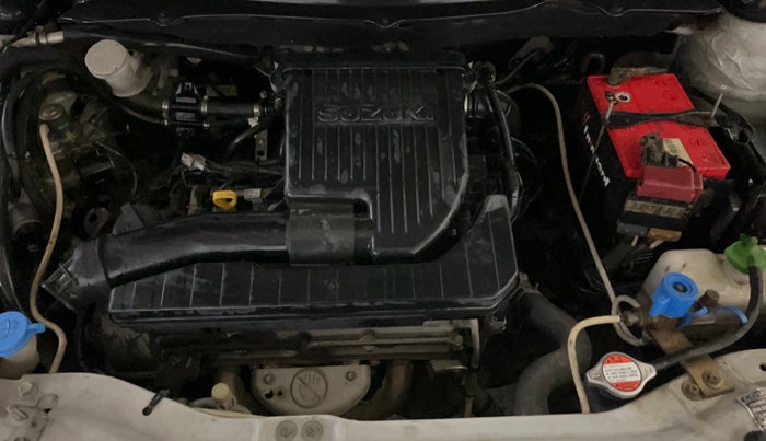 2015 Maruti Swift Dzire VXI, CNG, Manual, 1,04,551 km, Engine View