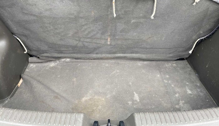 2013 Hyundai i10 ERA 1.1, Petrol, Manual, 54,900 km, Boot Inside