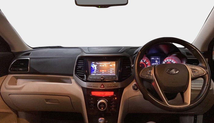 2021 Mahindra XUV300 W8 (O) 1.2 PETROL AMT DUAL TONE, Petrol, Automatic, 20,795 km, Dashboard