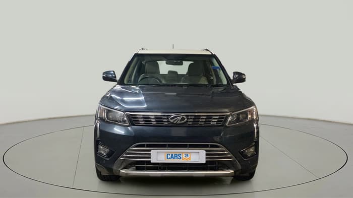 2021 Mahindra XUV300 W8 (O) 1.2 PETROL AMT DUAL TONE, Petrol, Automatic, 20,795 km, Front