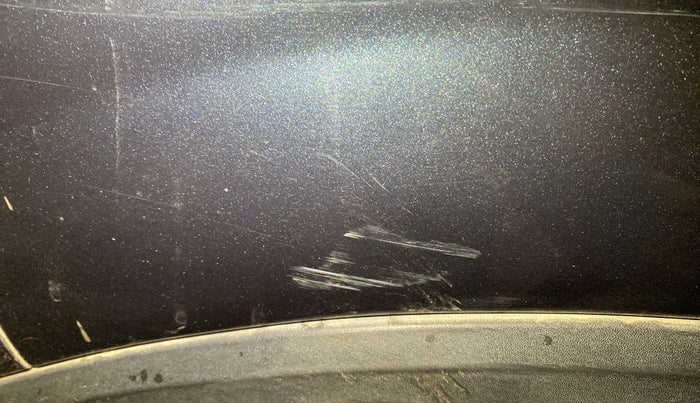 2021 Mahindra XUV300 W8 (O) 1.2 PETROL AMT DUAL TONE, Petrol, Automatic, 20,795 km, Right quarter panel - Minor scratches