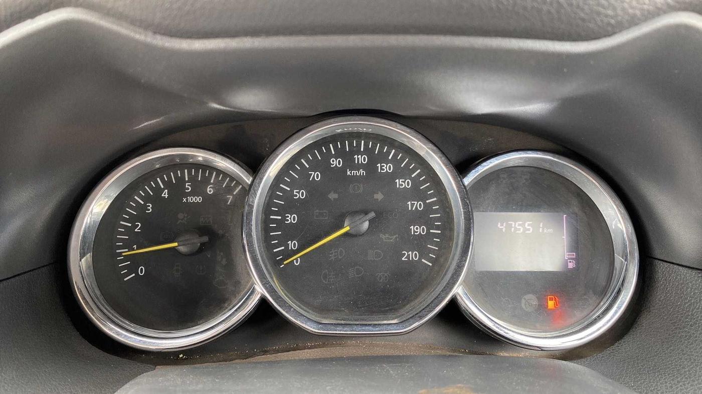2017 Renault Duster RXL PETROL, Petrol, Manual, 47,530 km, Odometer Image