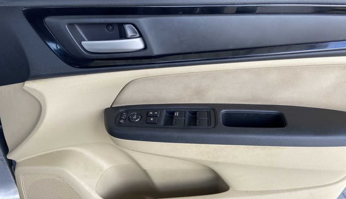 2018 Honda Amaze 1.2L I-VTEC V, Petrol, Manual, 33,189 km, Driver Side Door Panels Control