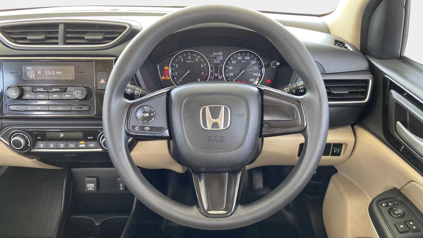 2018 Honda Amaze 1.2L I-VTEC V, Petrol, Manual, 33,189 km, Steering Wheel Close Up