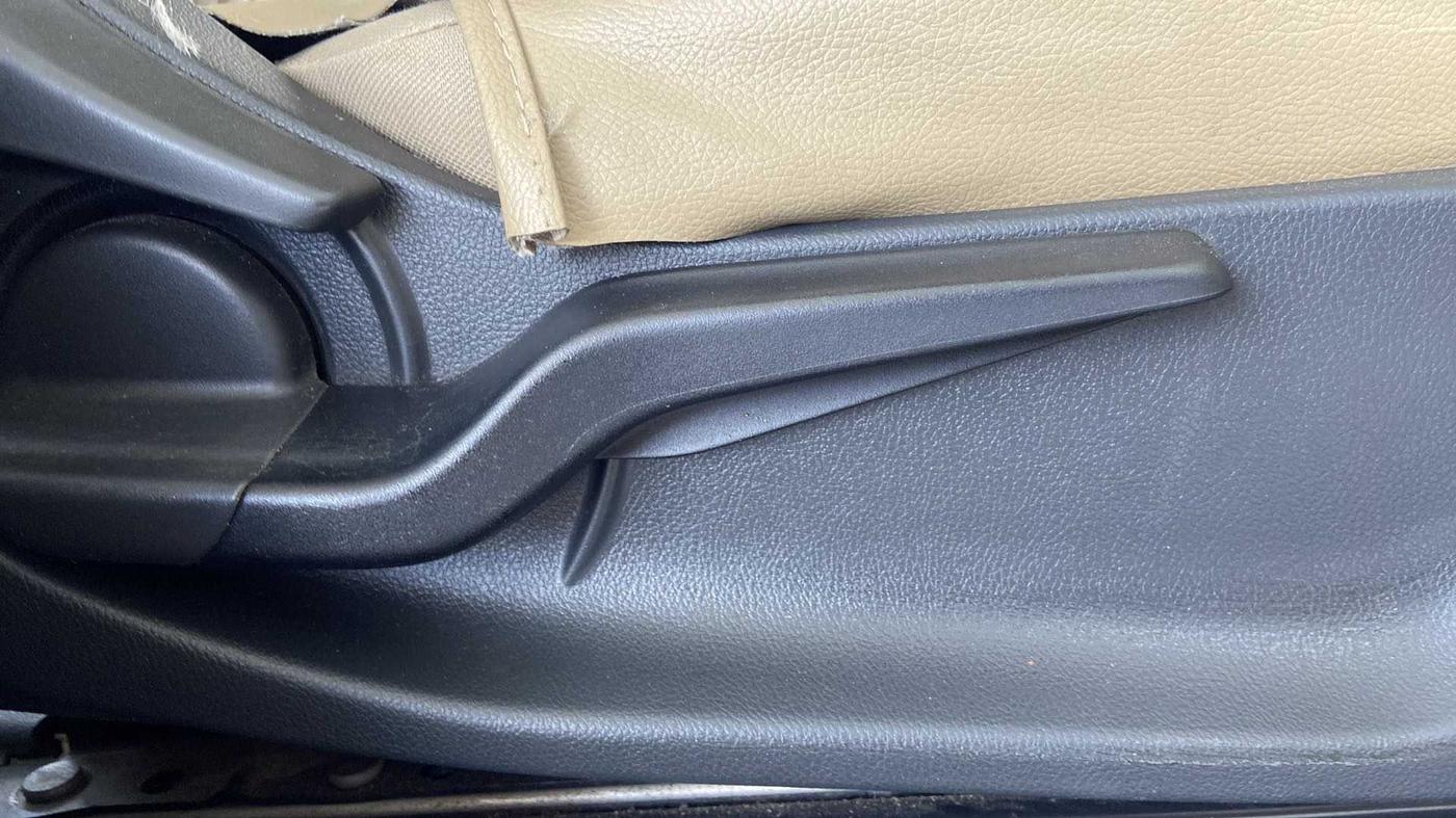 2018 Honda Amaze 1.2L I-VTEC V, Petrol, Manual, 33,189 km, Driver Side Adjustment Panel