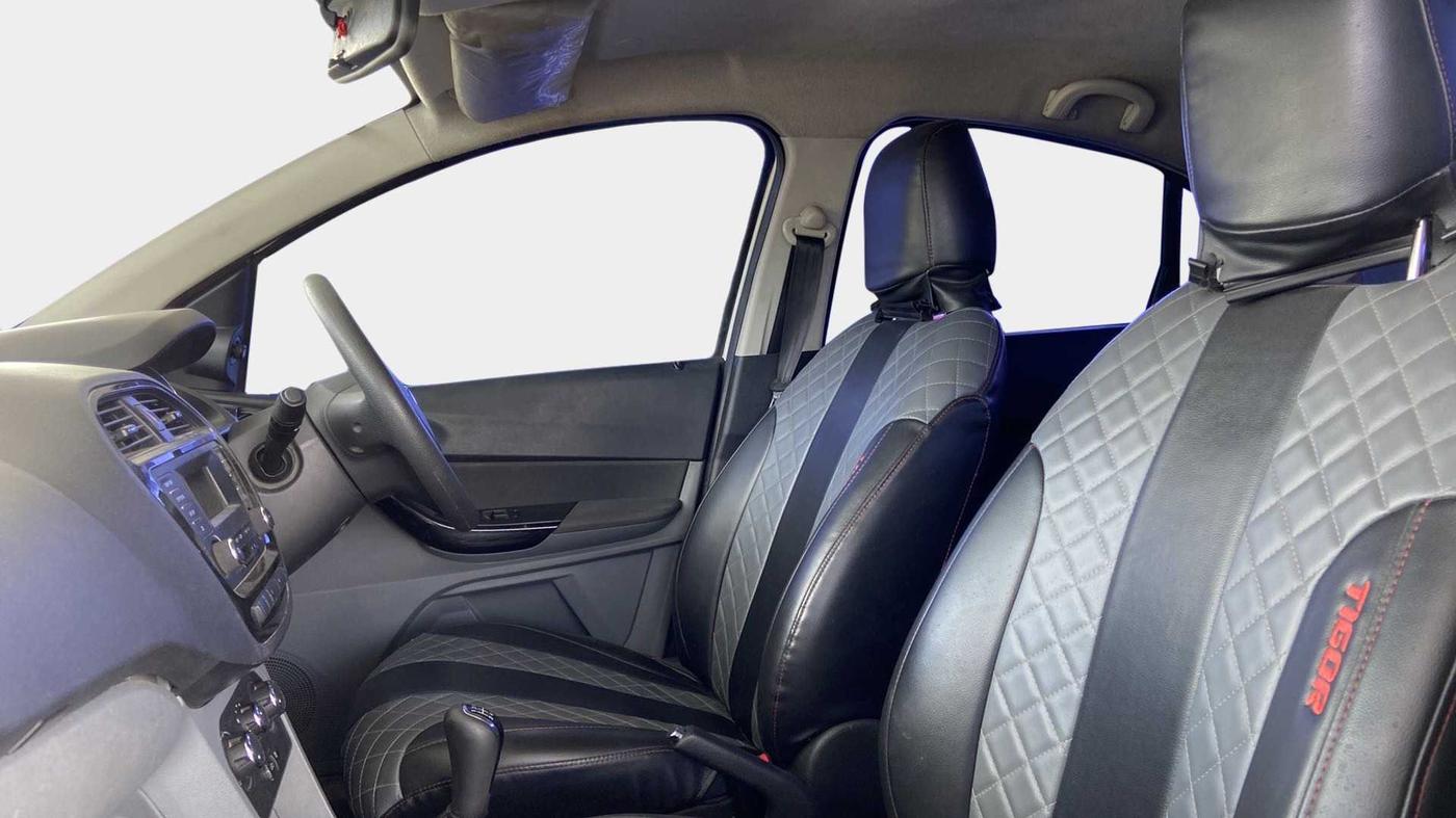2018 Tata TIGOR XZ PETROL, Petrol, Manual, 62,813 km, Right Side Front Door Cabin