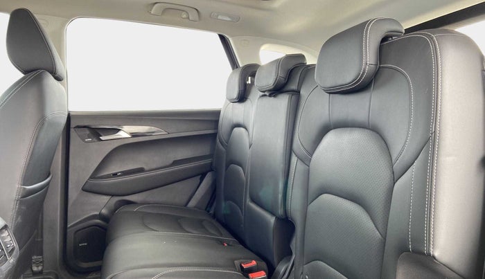 2020 MG HECTOR SHARP 1.5 DCT PETROL, Petrol, Automatic, 34,336 km, Right Side Rear Door Cabin