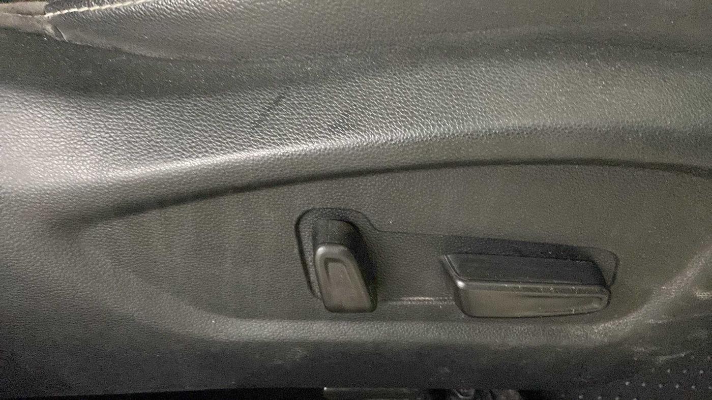 2019 Hyundai Creta SX (O) 1.6 PETROL, Petrol, Manual, 41,481 km, Driver Side Adjustment Panel