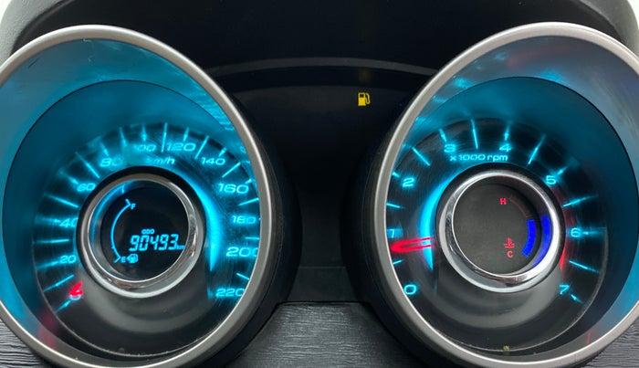 2018 Mahindra XUV500 W7, Diesel, Manual, 90,493 km, Odometer Image