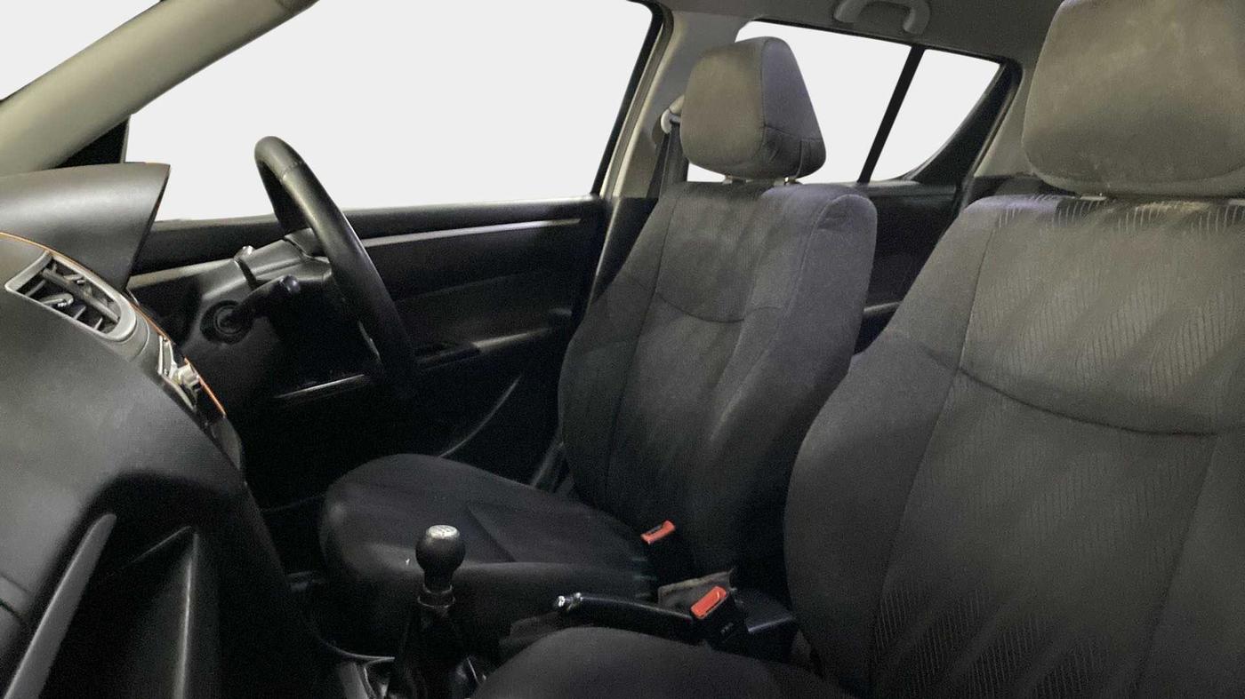 2012 Maruti Swift VXI, Petrol, Manual, 70,898 km, Right Side Front Door Cabin