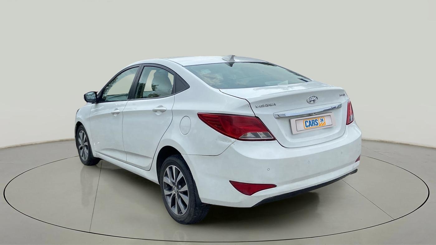 2016 Hyundai Verna 1.6 CRDI SX, Diesel, Manual, 90,257 km, Left Back Diagonal