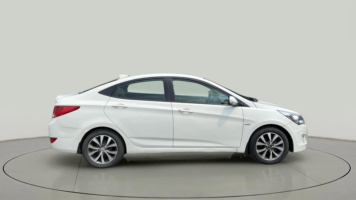 2016 Hyundai Verna 1.6 CRDI SX, Diesel, Manual, 90,257 km, Right Side View