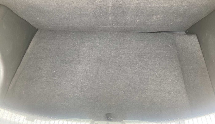 2016 Hyundai Grand i10 ASTA (O) AT 1.2 KAPPA VTVT, Petrol, Automatic, 88,119 km, Boot Inside