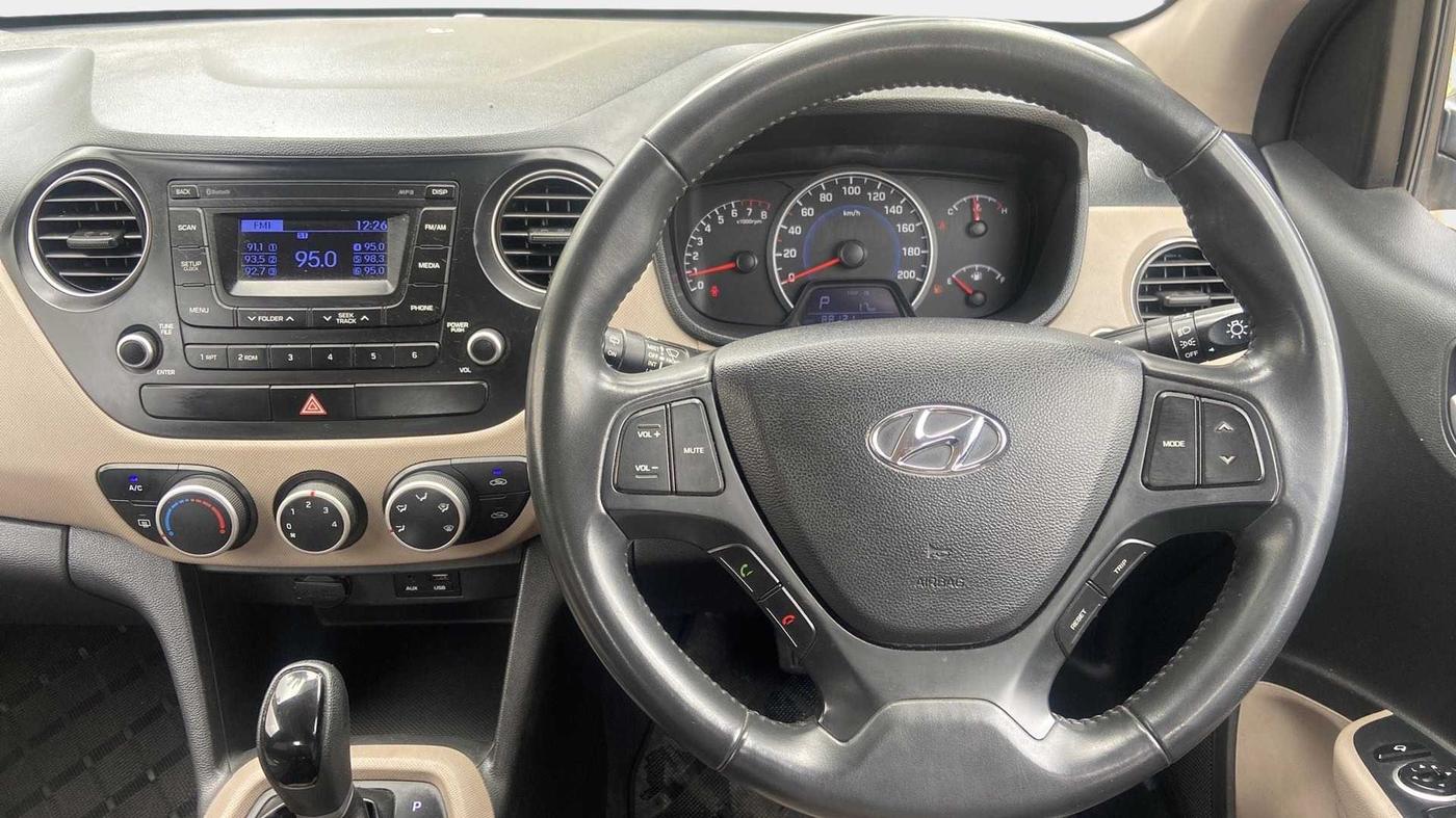 2016 Hyundai Grand i10 ASTA (O) AT 1.2 KAPPA VTVT, Petrol, Automatic, 88,119 km, Steering Wheel Close Up