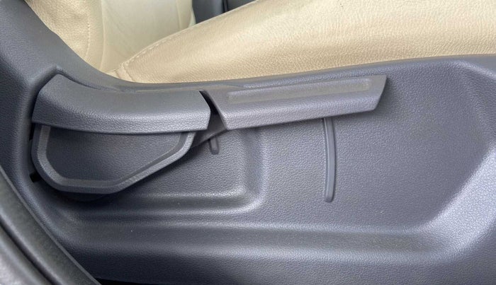 2021 Hyundai AURA SX PLUS 1.2 AMT, Petrol, Automatic, 46,196 km, Driver Side Adjustment Panel