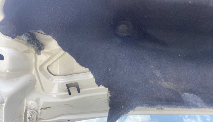 2016 Ford Ecosport TREND 1.5L PETROL, Petrol, Manual, 32,465 km, Bonnet (hood) - Insulation cover has minor damage