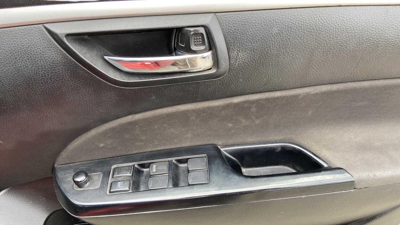 2012 Maruti Swift VXI, Petrol, Manual, 89,662 km, Driver Side Door Panels Control