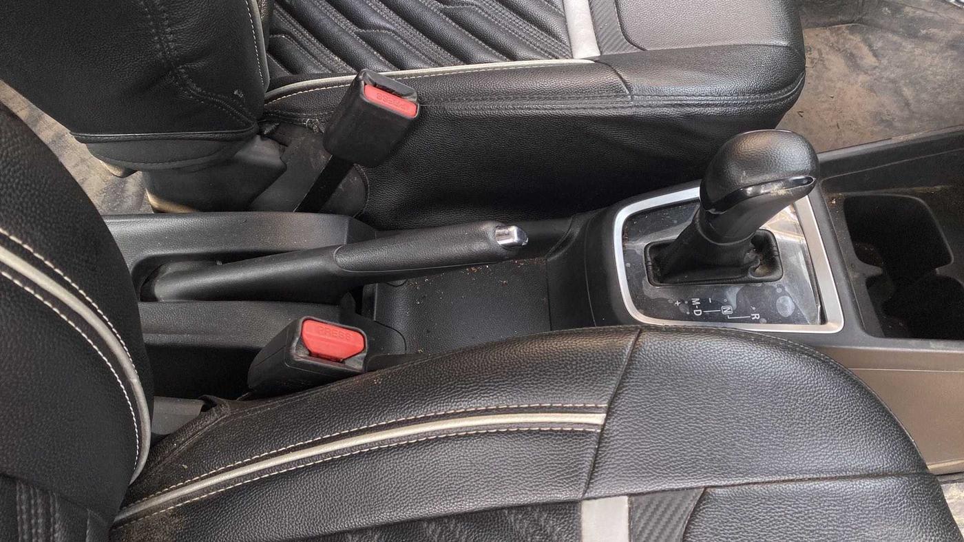 2018 Maruti Swift ZXI AMT, Petrol, Automatic, 28,815 km, Gear Lever