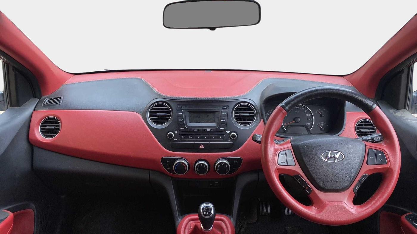 2016 Hyundai Grand i10 SPORTZ 1.2 KAPPA VTVT, Petrol, Manual, 31,869 km, Dashboard