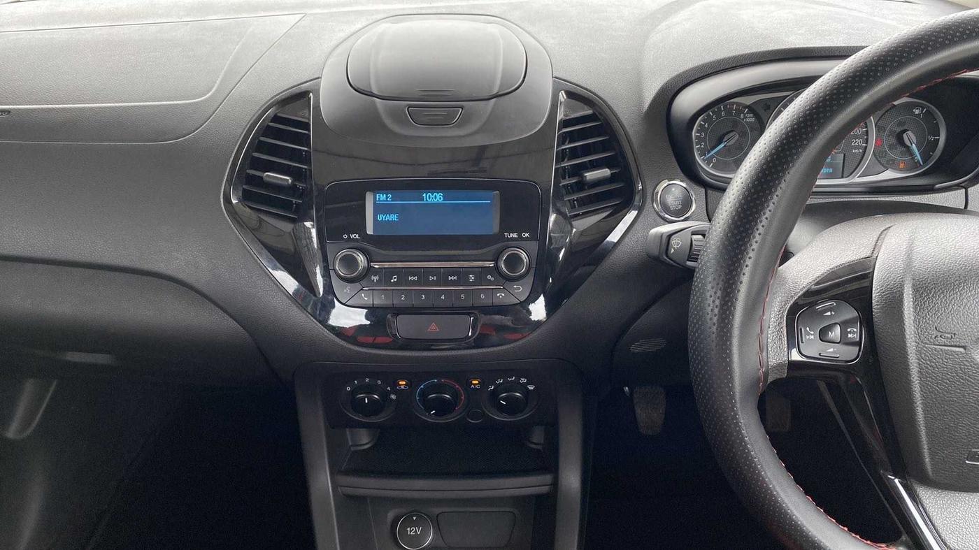 2020 Ford New Figo TITANIUM 1.2 PETROL MT, Petrol, Manual, 48,328 km, Air Conditioner