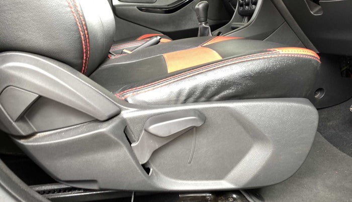 2020 Ford New Figo TITANIUM 1.2 PETROL MT, Petrol, Manual, 48,328 km, Driver Side Adjustment Panel