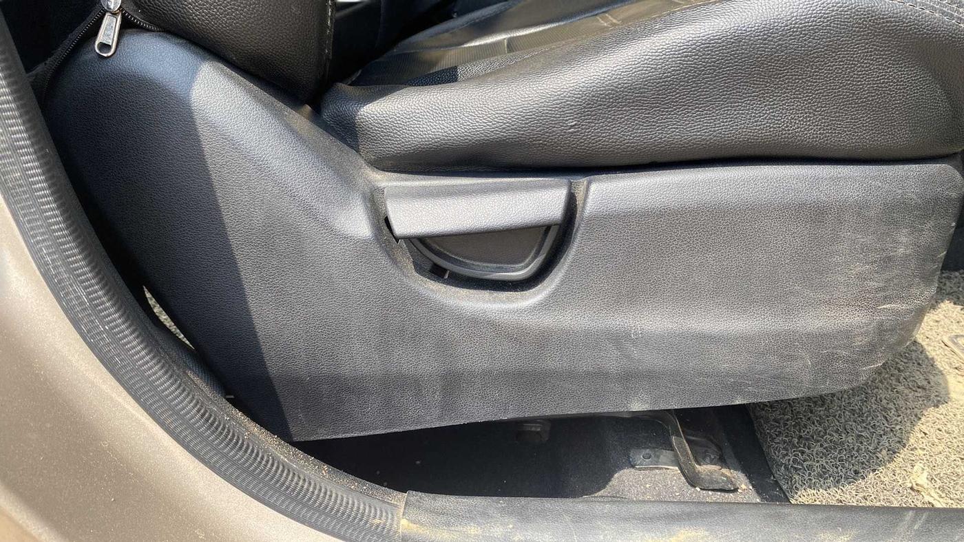 2019 Hyundai NEW SANTRO SPORTZ CNG, CNG, Manual, 49,673 km, Driver Side Adjustment Panel