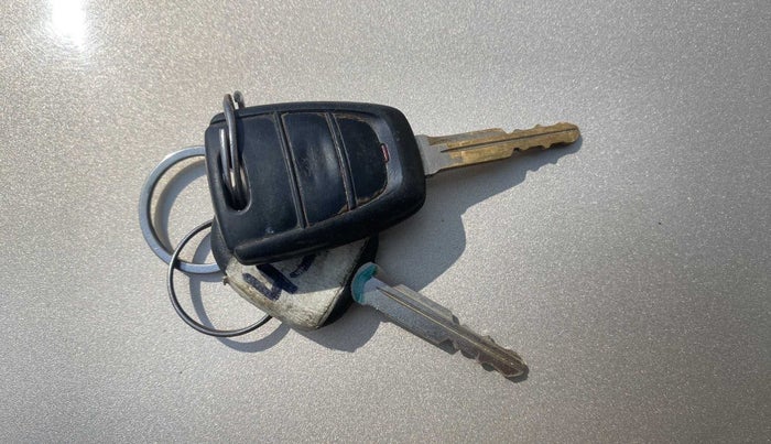 2019 Hyundai NEW SANTRO SPORTZ CNG, CNG, Manual, 49,673 km, Key Close Up