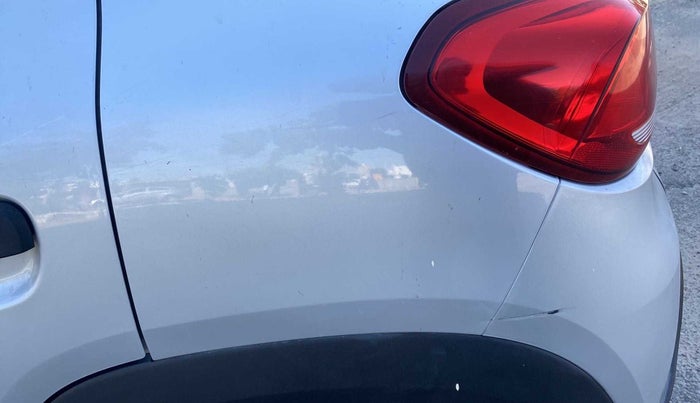 2018 Renault Kwid RXT 1.0 AMT (O), Petrol, Automatic, 64,715 km, Left quarter panel - Slightly dented