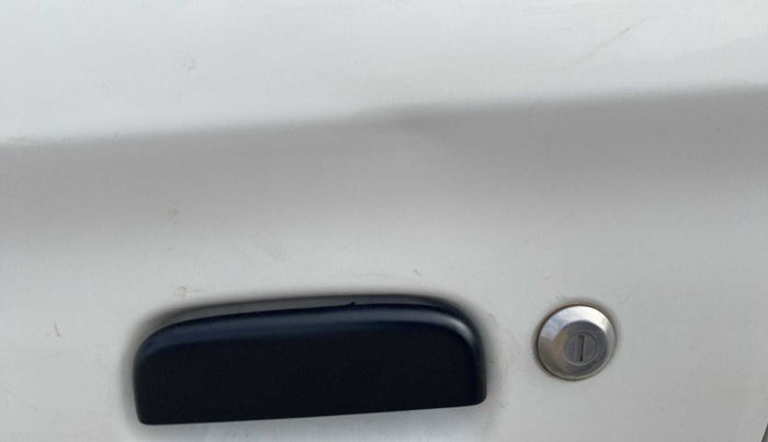 2017 Maruti Alto K10 VXI, Petrol, Manual, 75,740 km, Front passenger door - Slightly dented
