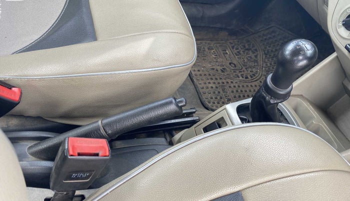 2017 Maruti Alto K10 VXI, Petrol, Manual, 75,740 km, Gear Lever
