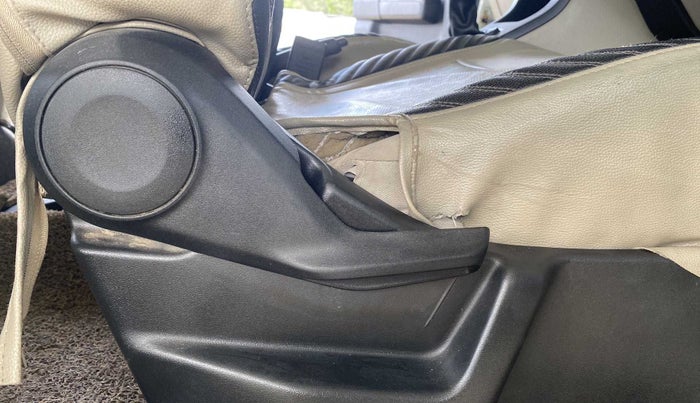 2019 Maruti New Wagon-R LXI CNG (O) 1.0, CNG, Manual, 91,276 km, Driver Side Adjustment Panel